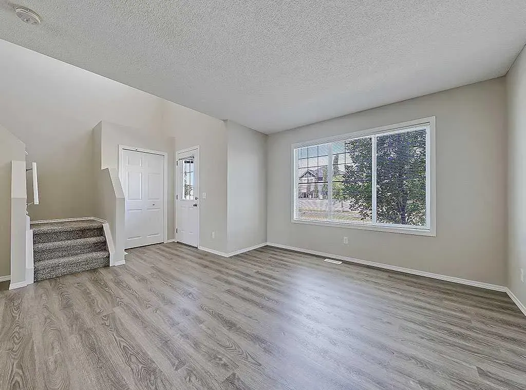 483 Cimarron Boulevard