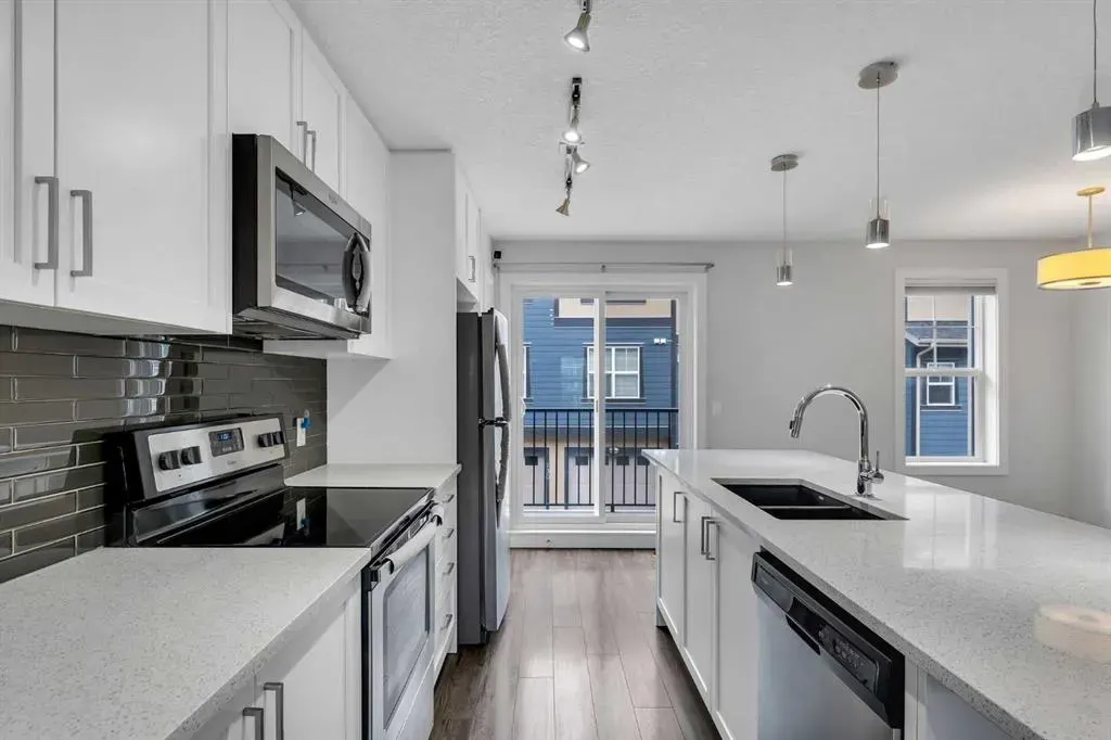 131 Evanscrest Gardens NW