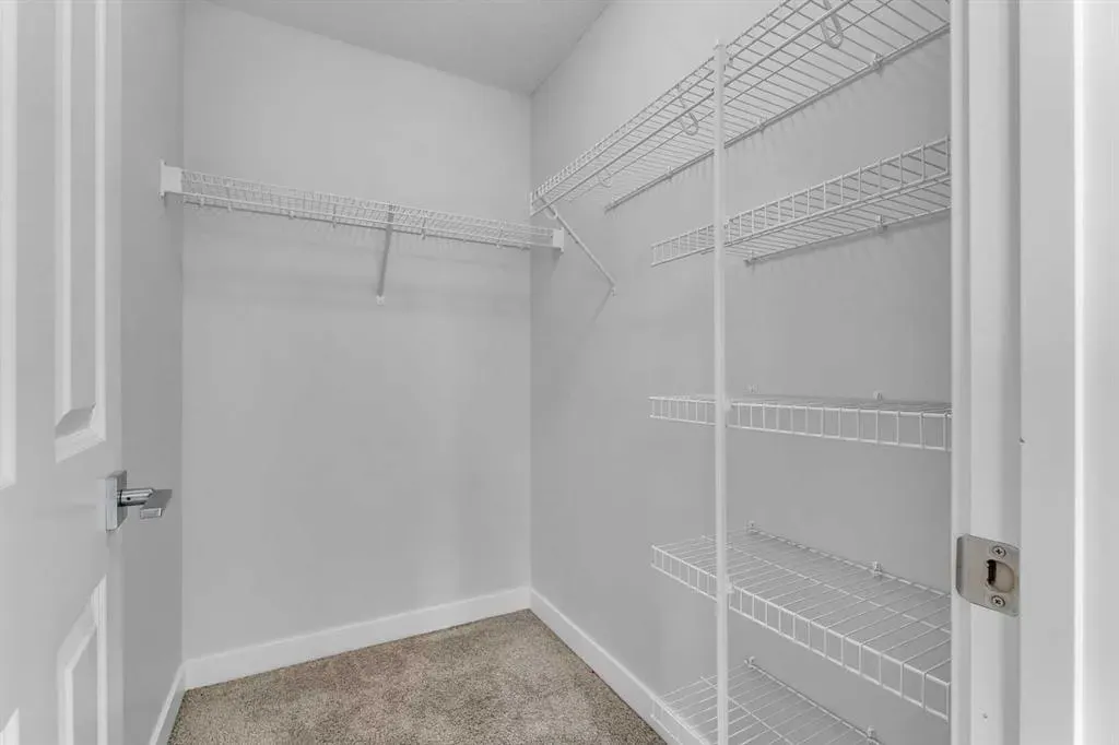 131 Evanscrest Gardens NW