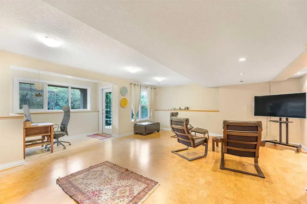 10 Tusslewood Heights NW