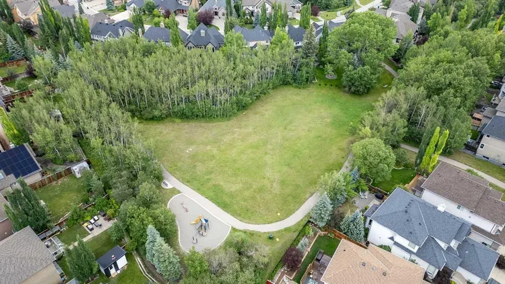10 Tusslewood Heights NW