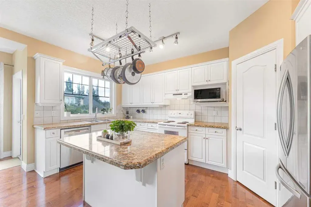 10 Tusslewood Heights NW