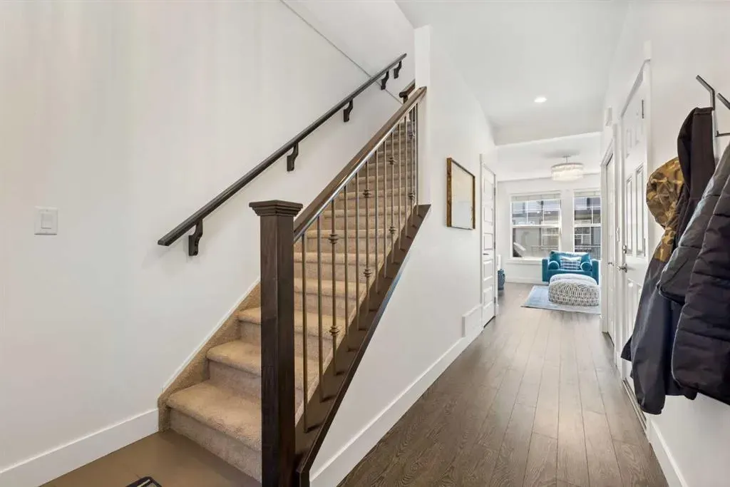 110 Coopers Common SW, #702