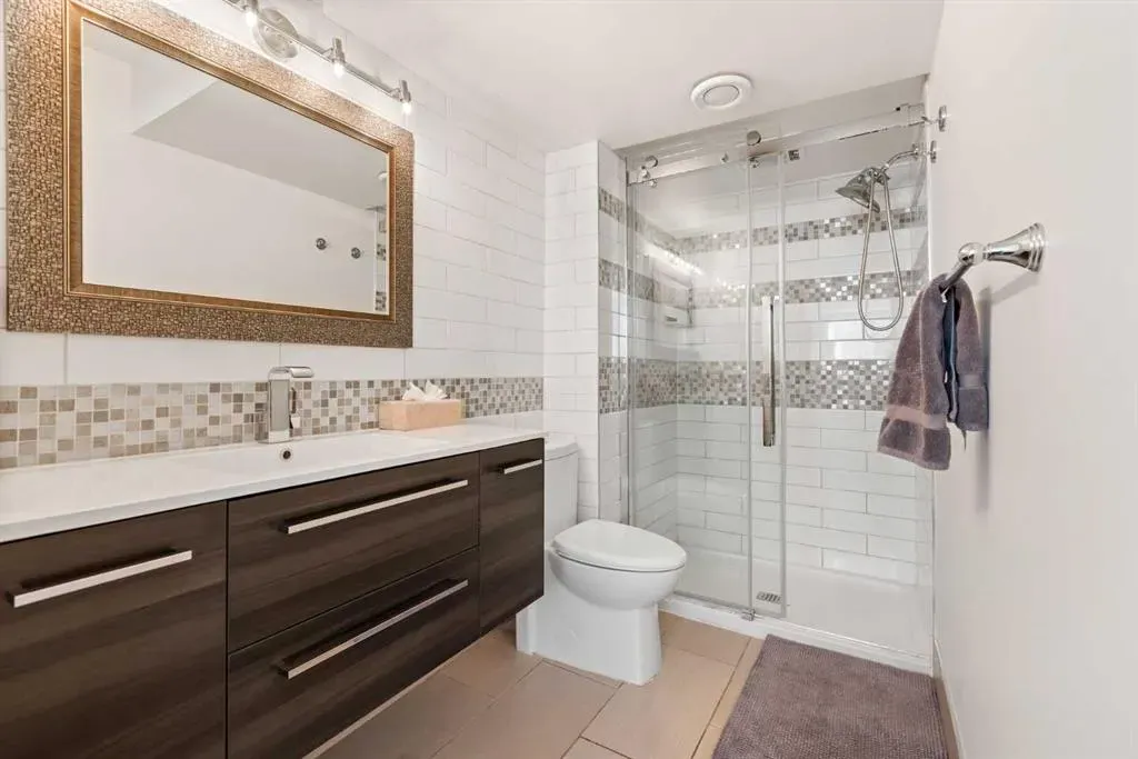 110 Coopers Common SW, #702