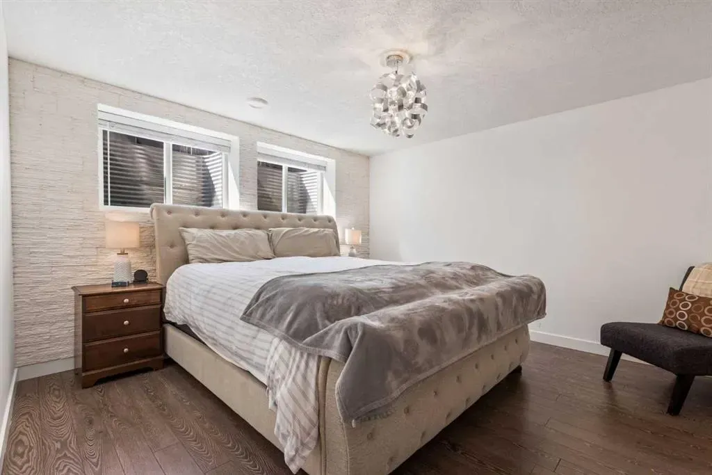 110 Coopers Common SW, #702