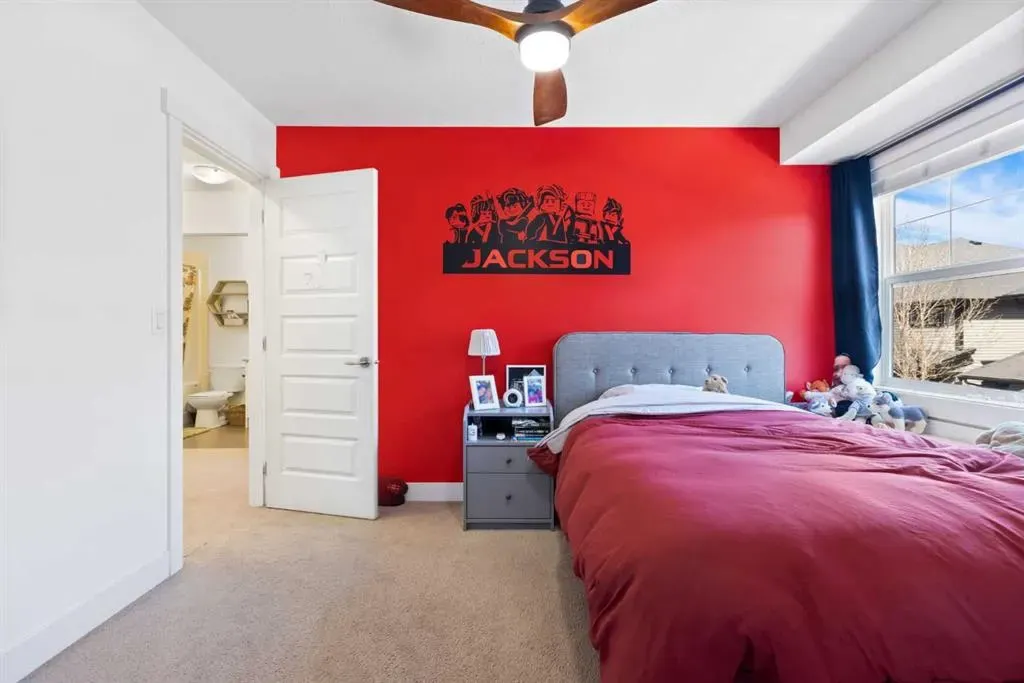 110 Coopers Common SW, #702