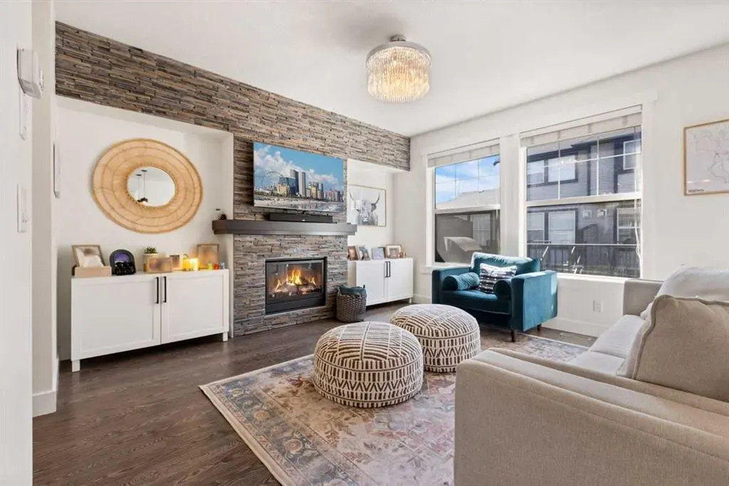 110 Coopers Common SW, #702
