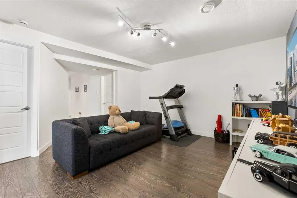 110 Coopers Common SW, #702