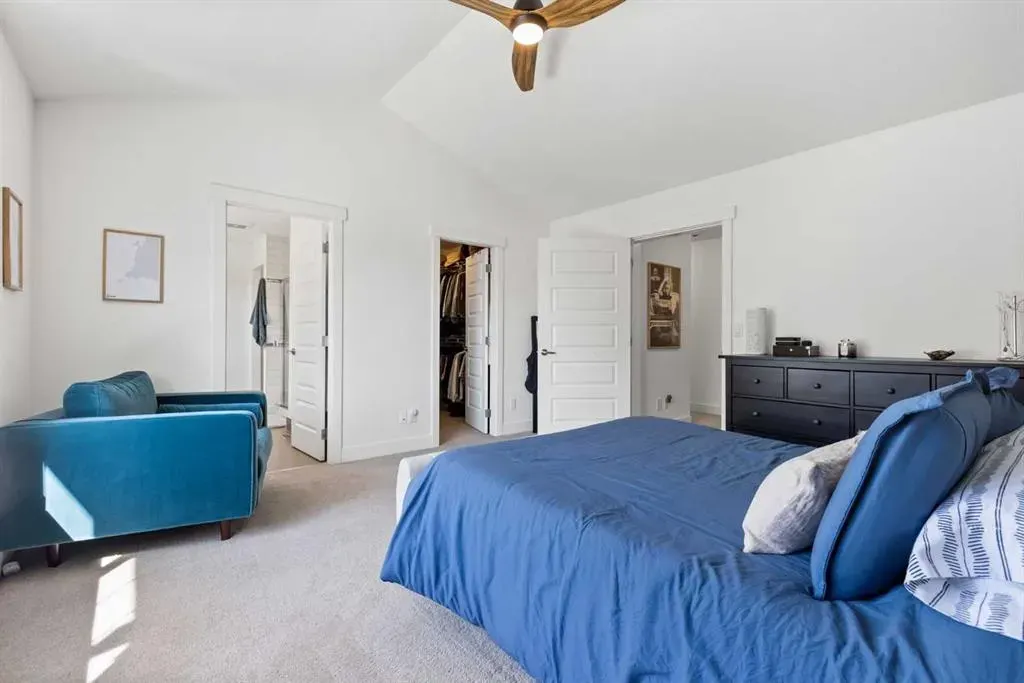 110 Coopers Common SW, #702