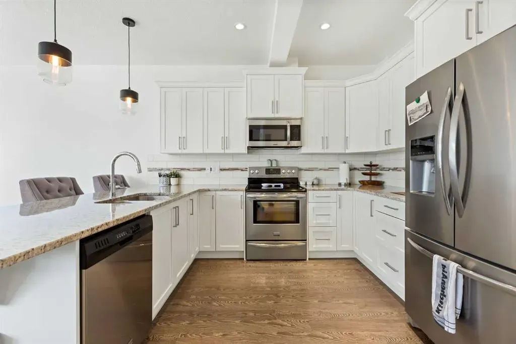 110 Coopers Common SW, #702