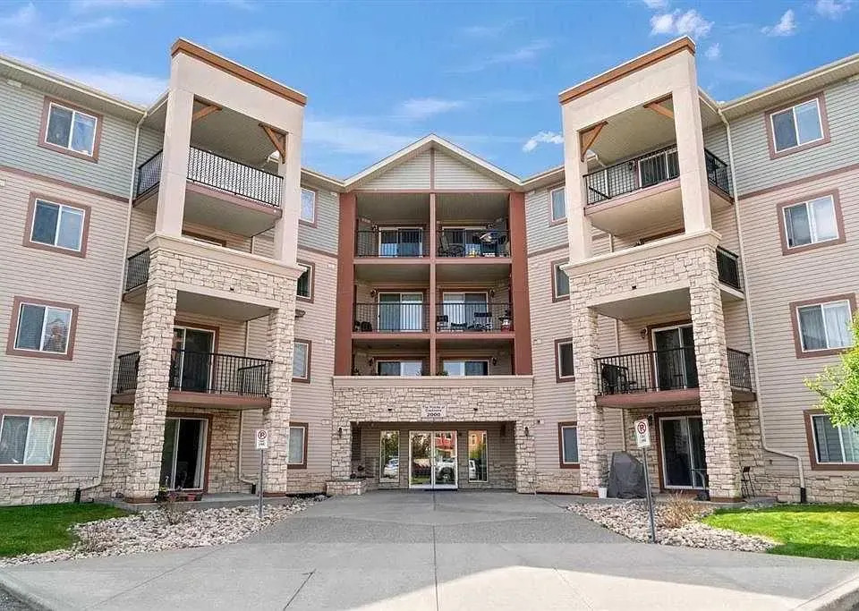 505 Railway Street W, #2214