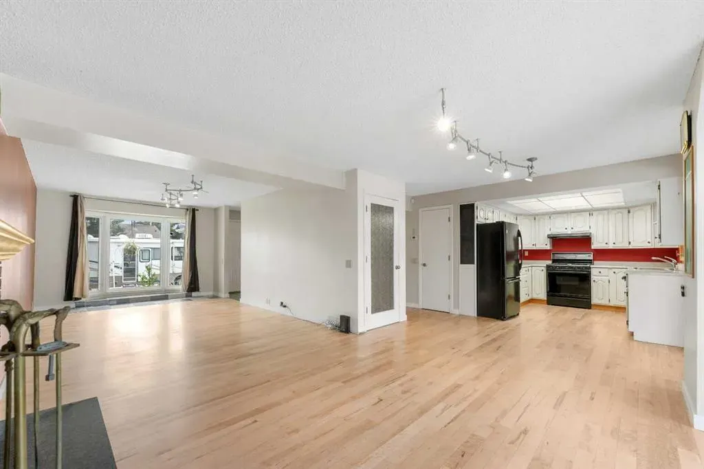 256 Scenic Way NW