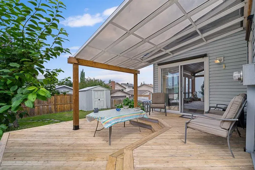256 Scenic Way NW