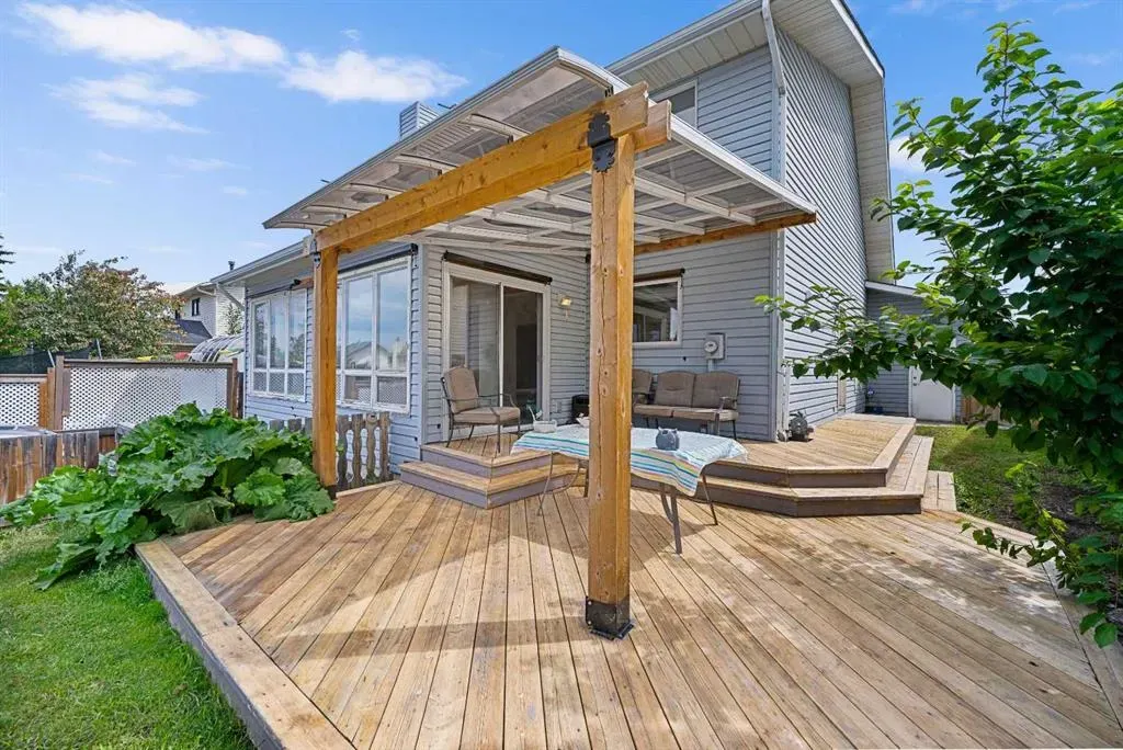 256 Scenic Way NW
