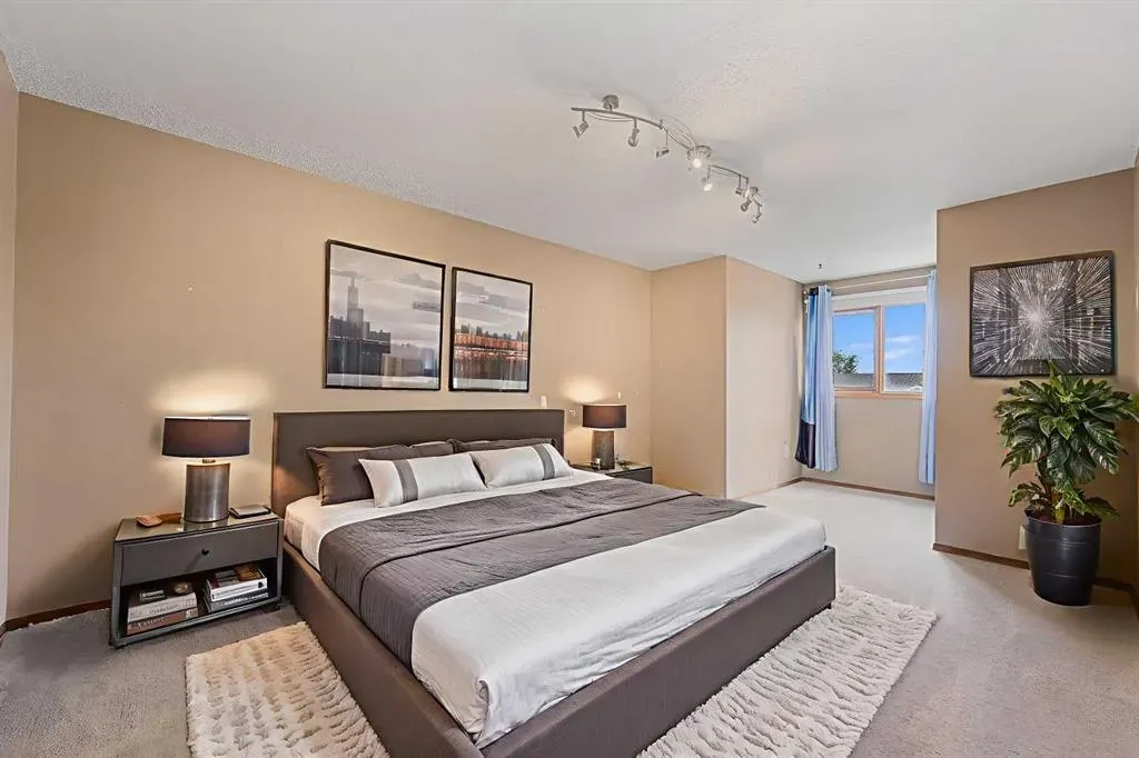 256 Scenic Way NW