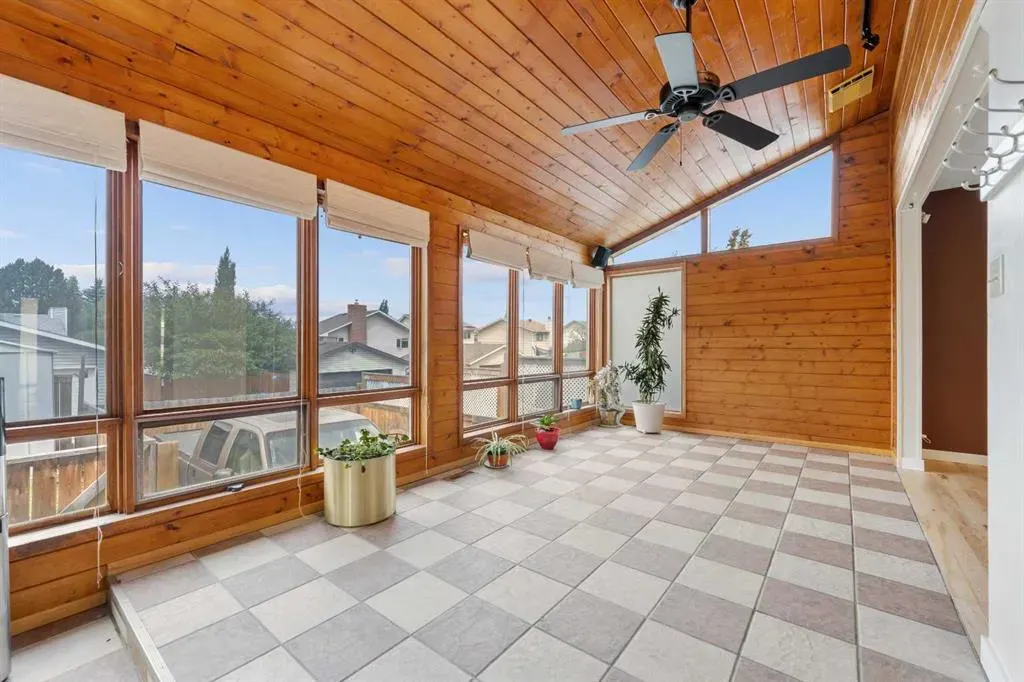 256 Scenic Way NW