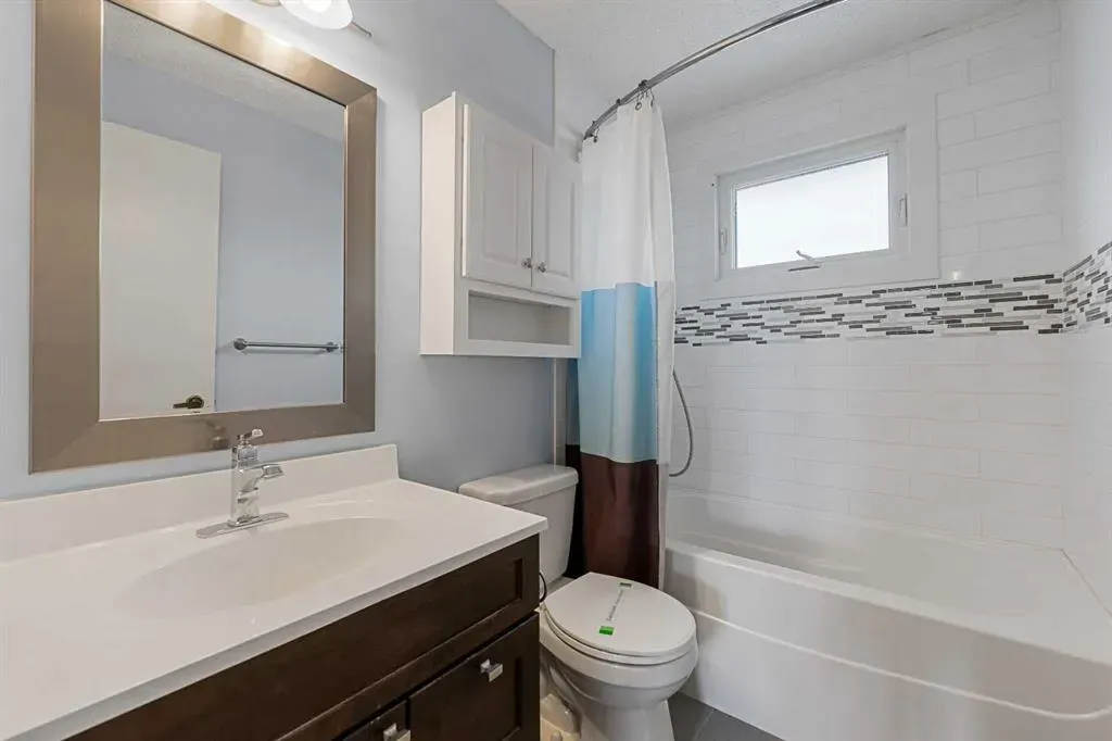 256 Scenic Way NW