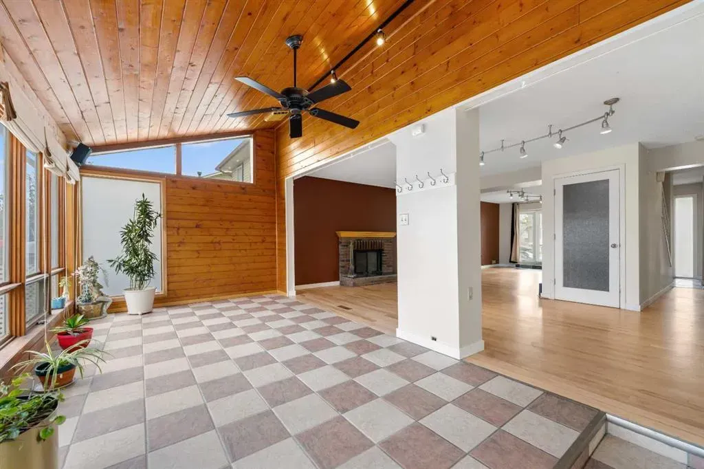 256 Scenic Way NW