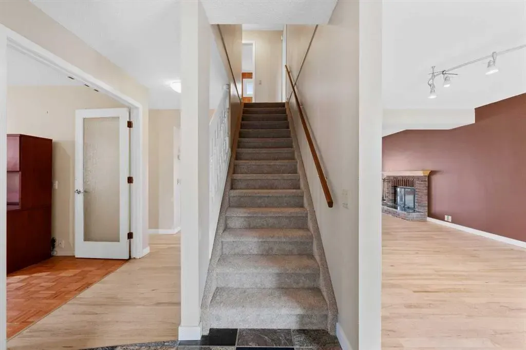 256 Scenic Way NW