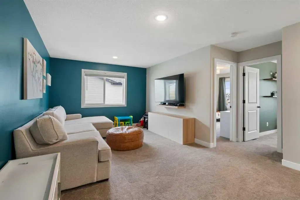 835 Lakewood Circle