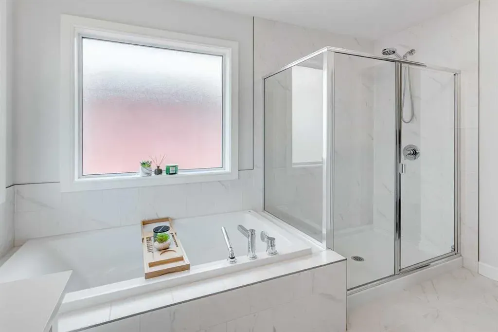 100 Emberside Glen