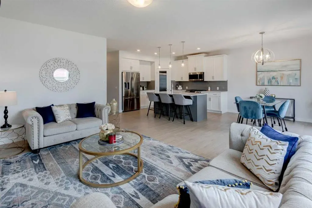 100 Emberside Glen