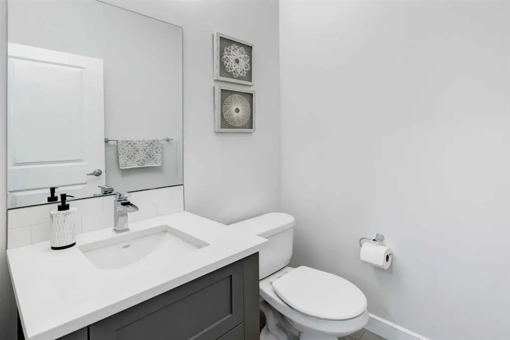 100 Emberside Glen