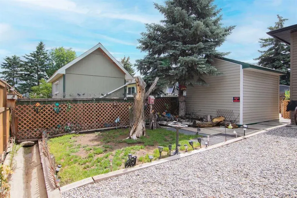145 Carr Crescent