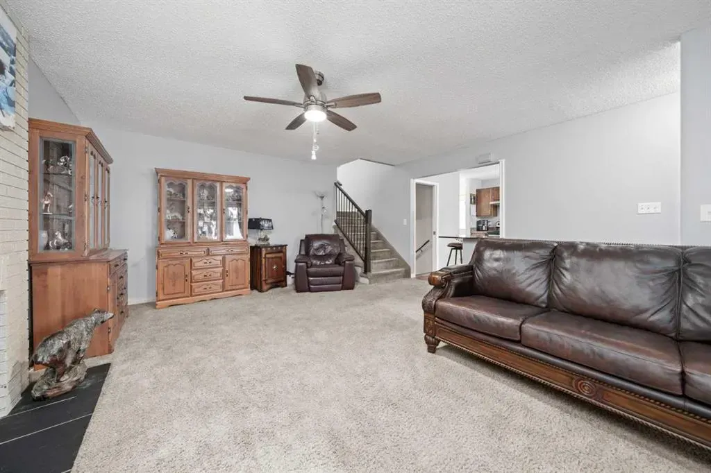 145 Carr Crescent
