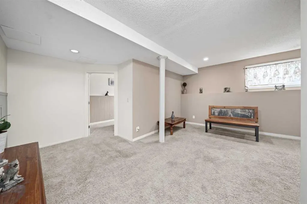 145 Carr Crescent