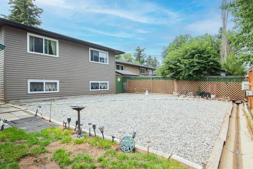 145 Carr Crescent