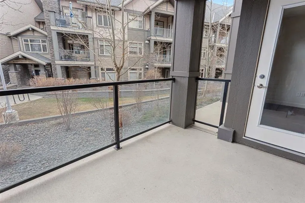 25 Aspenmont Heights SW, #104