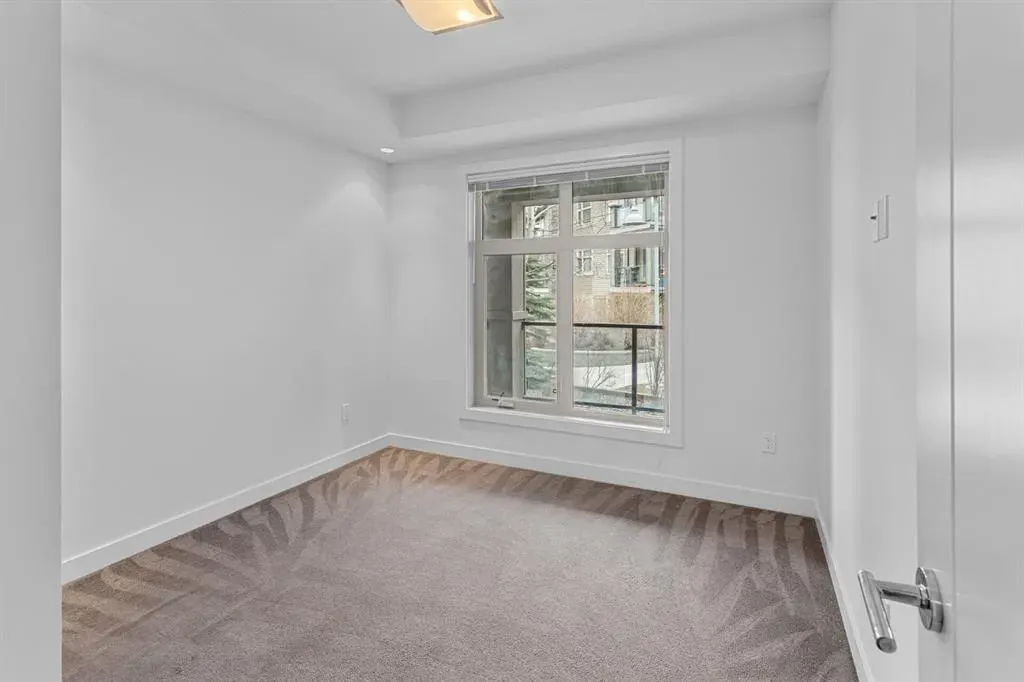 25 Aspenmont Heights SW, #104