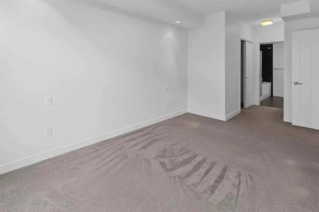 25 Aspenmont Heights SW, #104