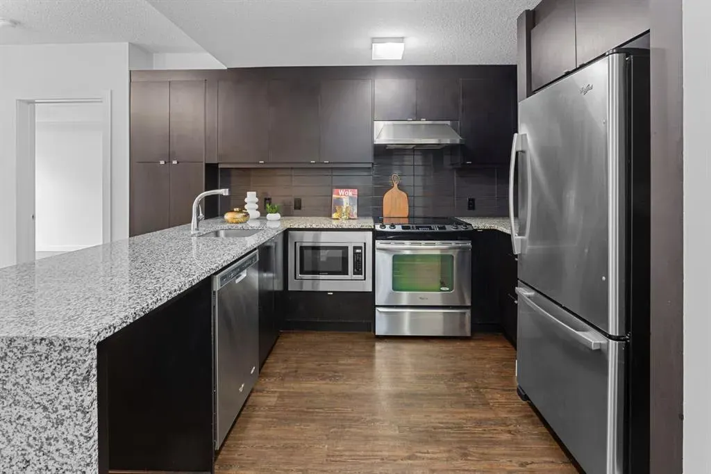 25 Aspenmont Heights SW, #104
