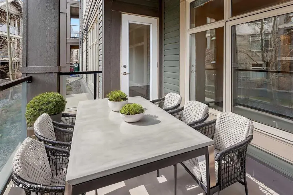 25 Aspenmont Heights SW, #104