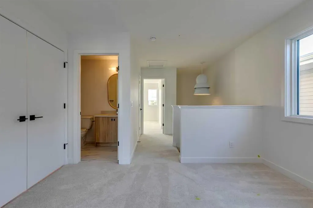 62 Agate Road