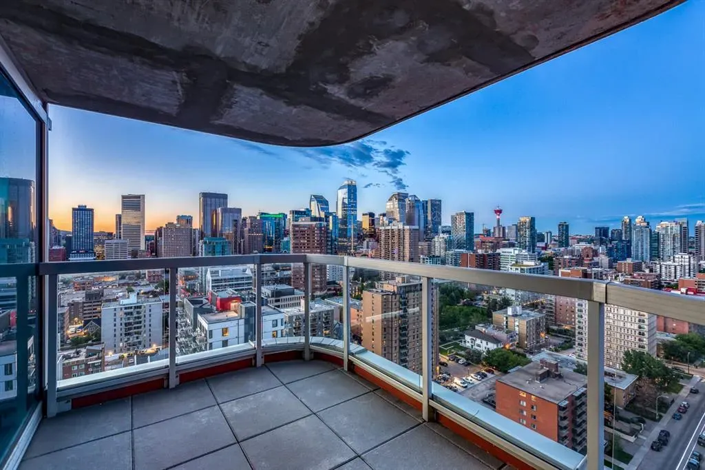 817 15 Avenue SW, #2200
