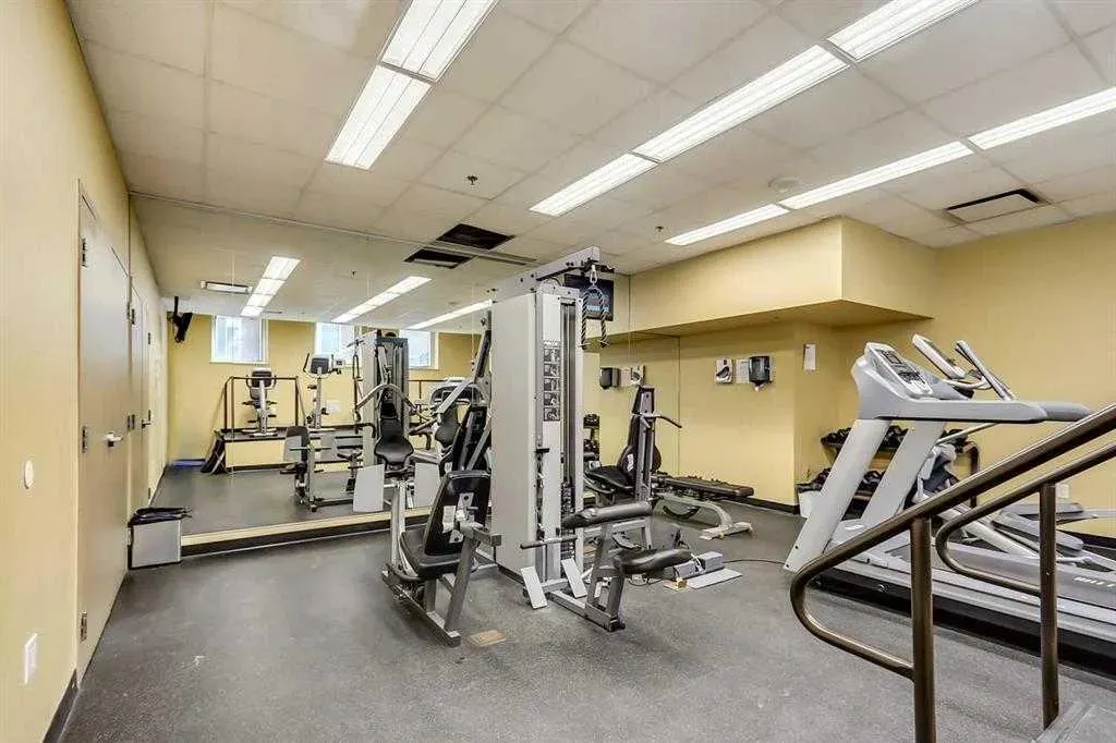 817 15 Avenue SW, #2200