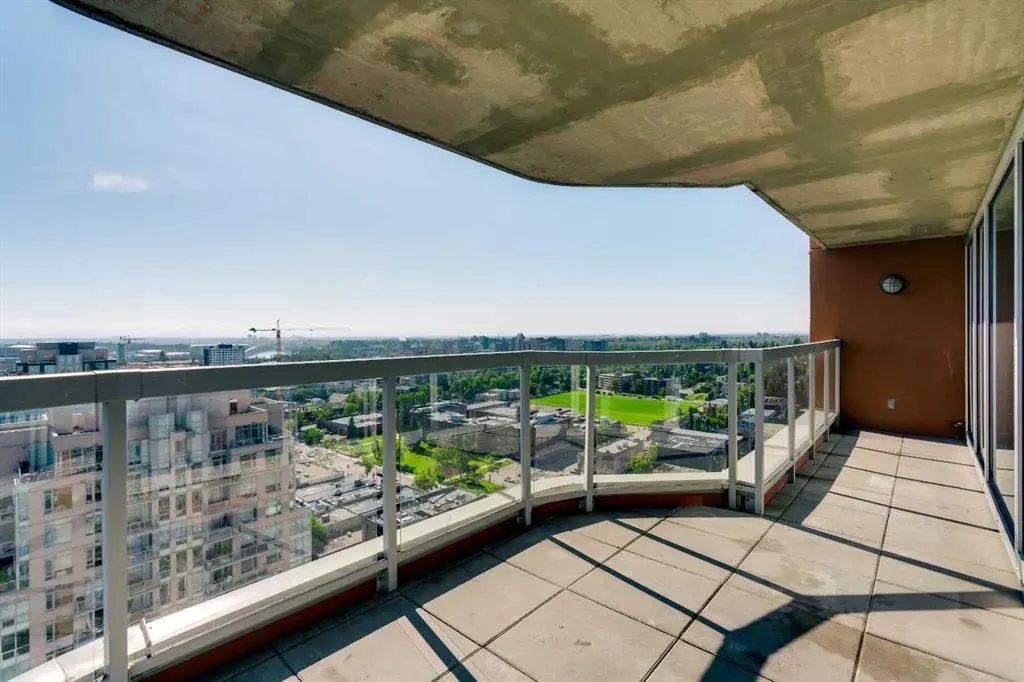 817 15 Avenue SW, #2200