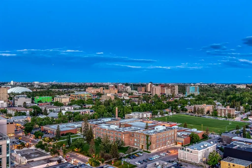 817 15 Avenue SW, #2200