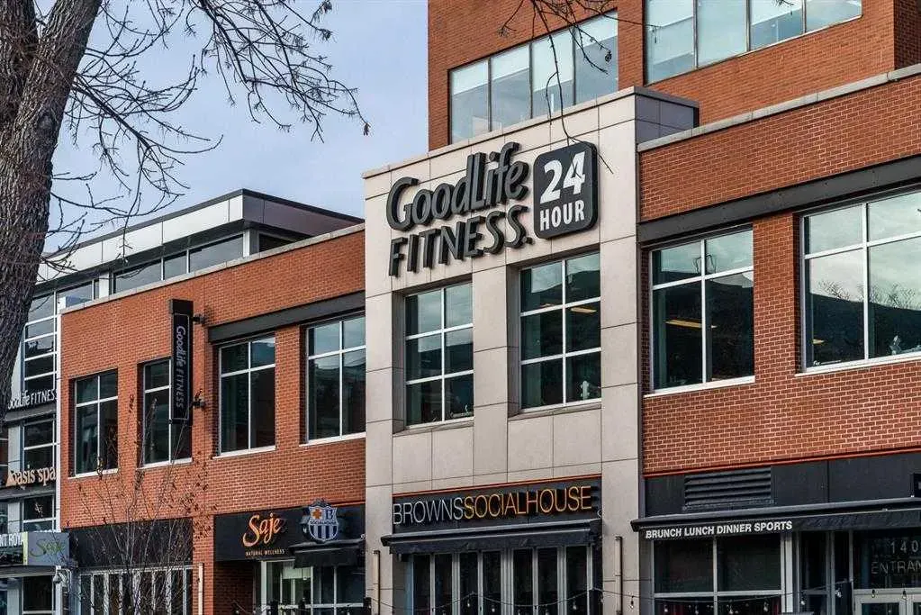 817 15 Avenue SW, #2200
