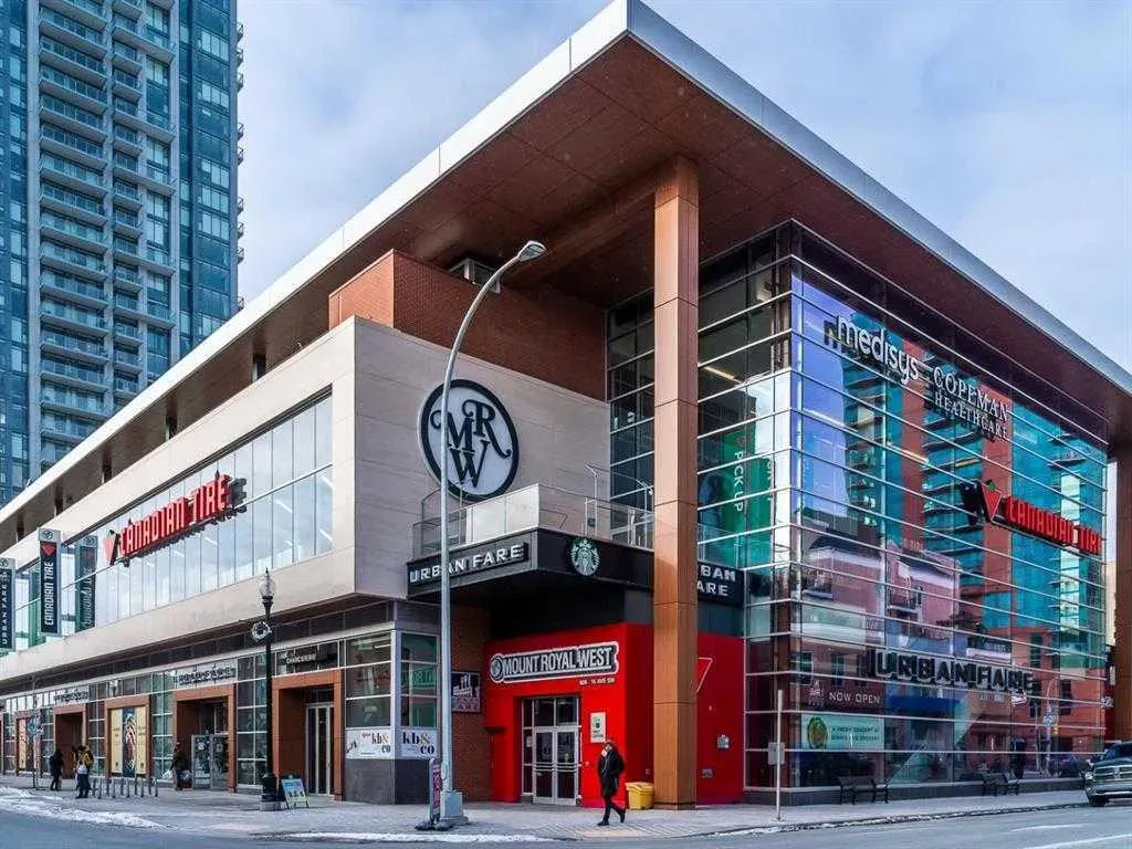 817 15 Avenue SW, #2200