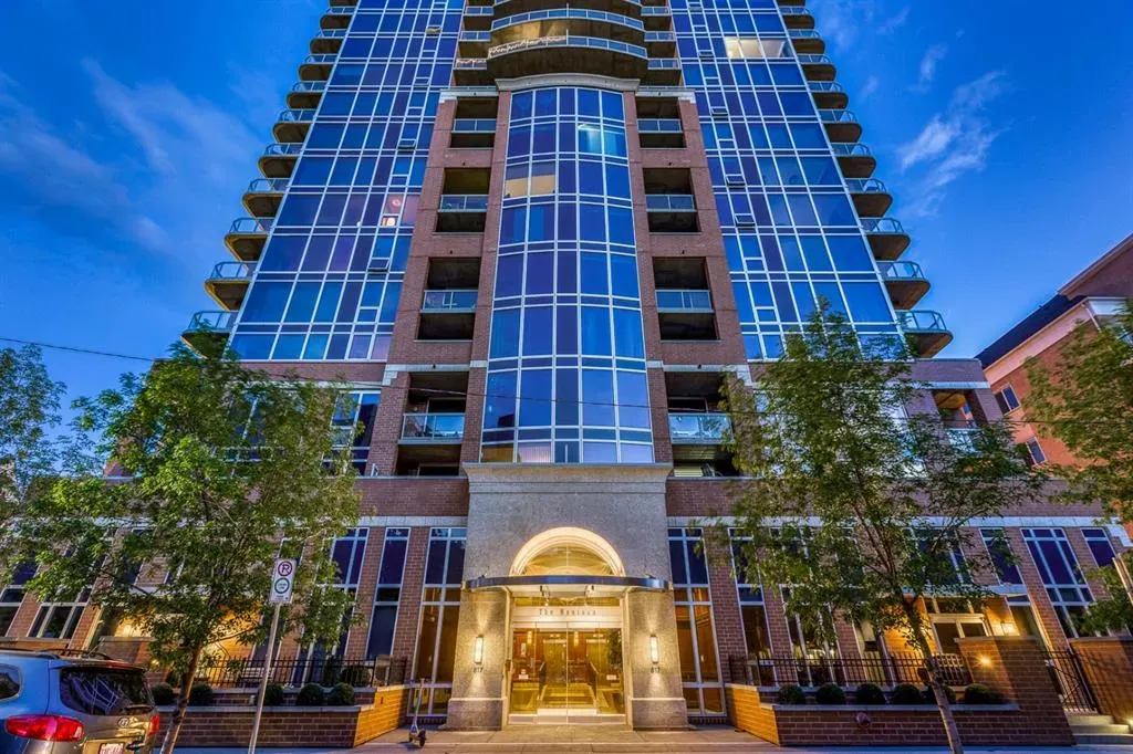 817 15 Avenue SW, #2200