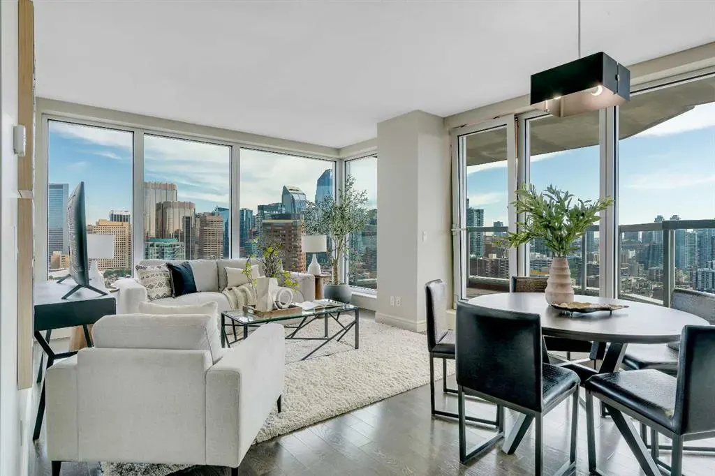 817 15 Avenue SW, #2200