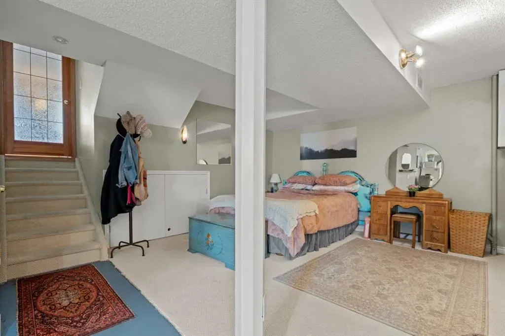 109 Downey Place