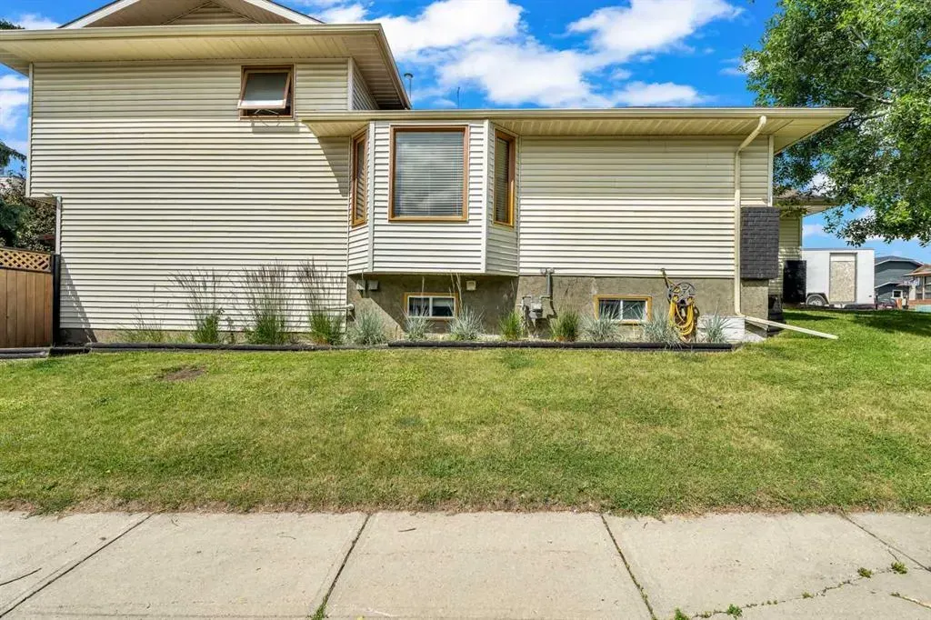 109 Downey Place