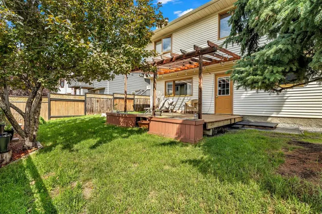 109 Downey Place