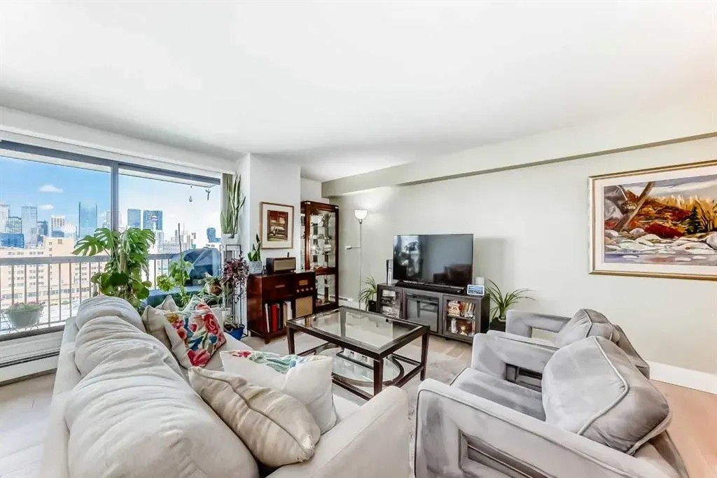225 25 Avenue SW, #1103