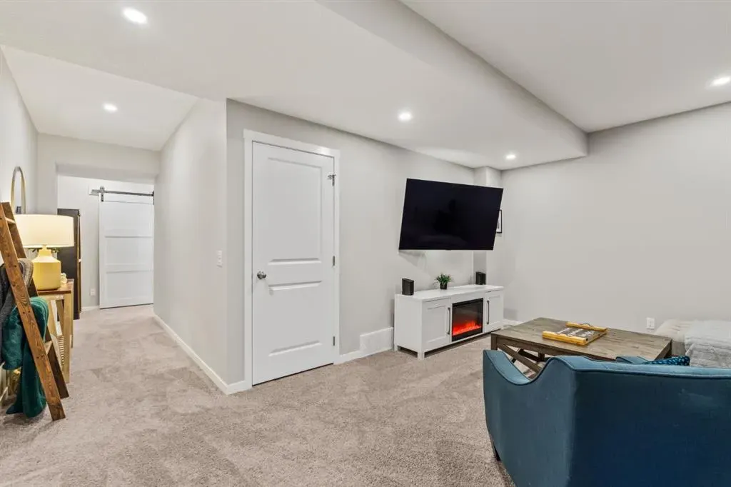 366 Magnolia Square SE